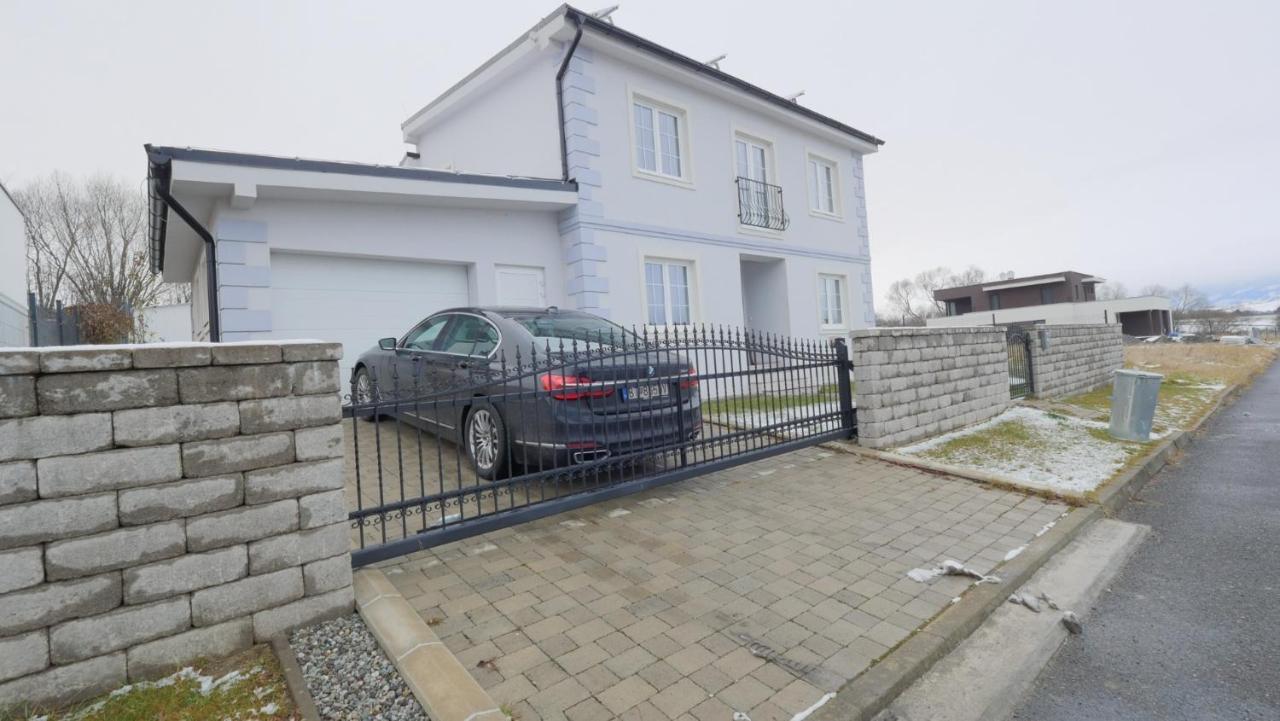 Apartmanovy Dom S Virivkou, Pod Secnom, Liptovsky Jan Villa Liptovsky Mikulas Bagian luar foto