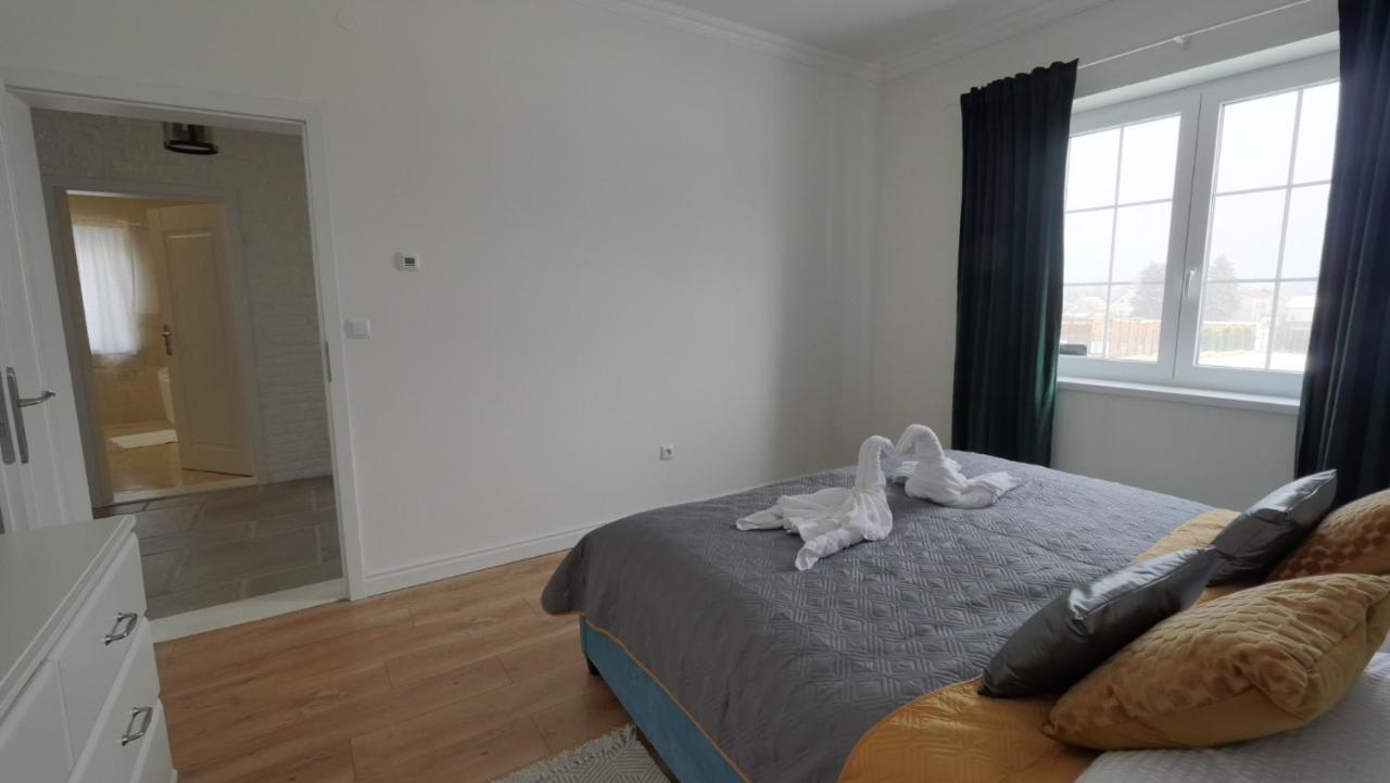Apartmanovy Dom S Virivkou, Pod Secnom, Liptovsky Jan Villa Liptovsky Mikulas Bagian luar foto