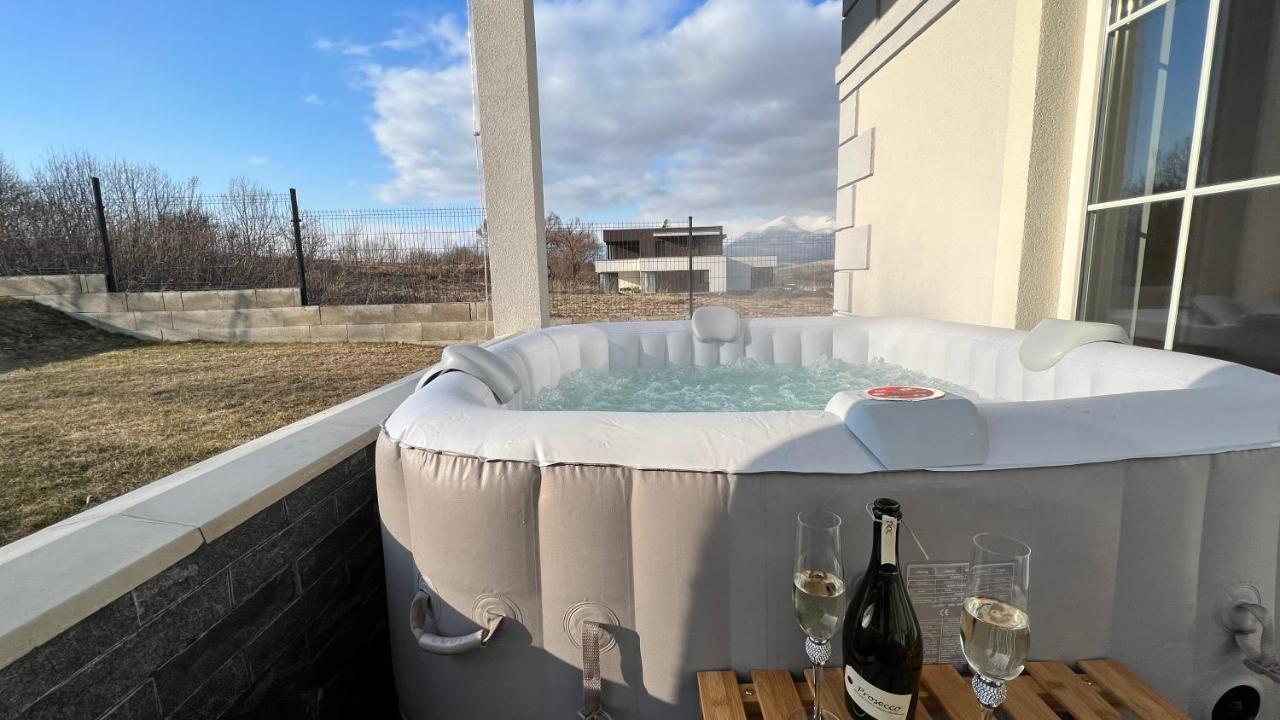 Apartmanovy Dom S Virivkou, Pod Secnom, Liptovsky Jan Villa Liptovsky Mikulas Bagian luar foto